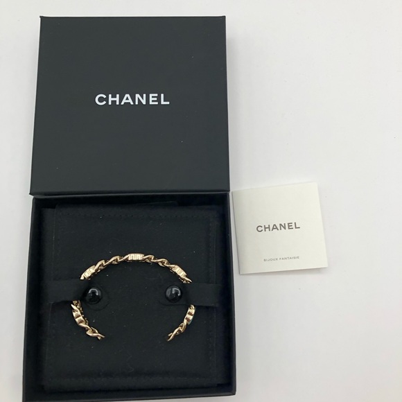 Chanel cuff - Picture 2 of 8